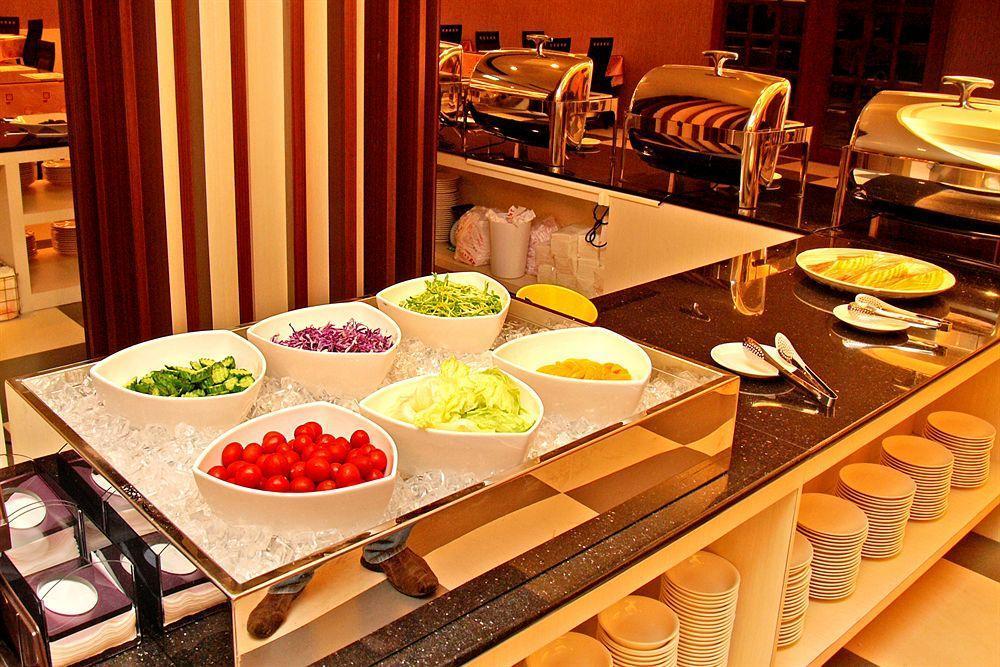 Guanko Hotel Chiayi City Exterior photo