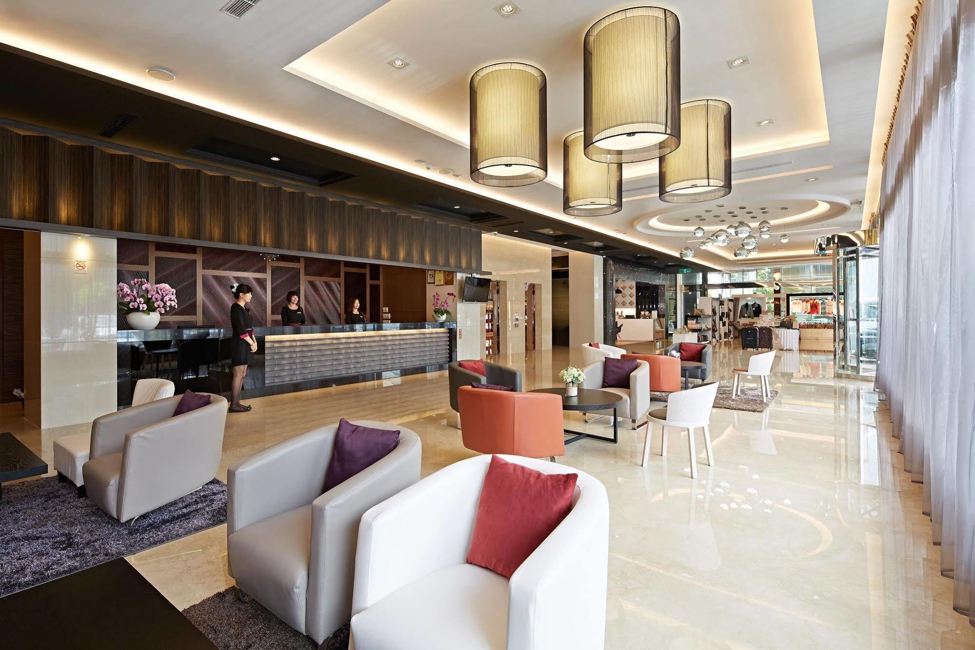 Guanko Hotel Chiayi City Exterior photo