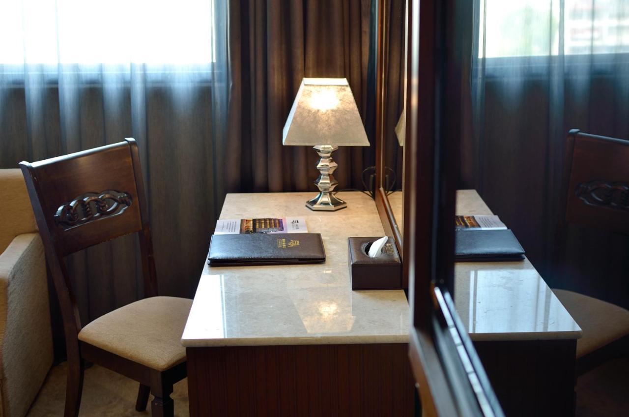 Guanko Hotel Chiayi City Exterior photo